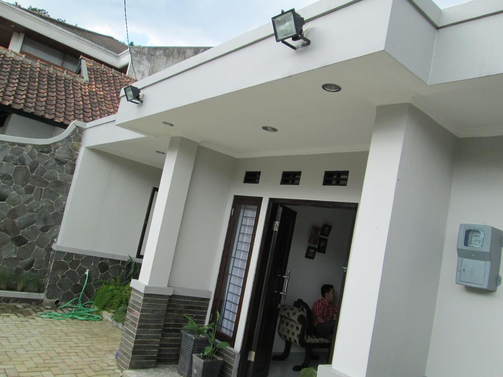 Elenor'S Home Бандунг Екстериор снимка